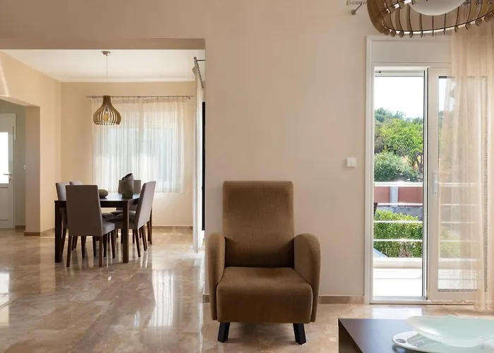 Il Paradiso Di Michail Villa Fánesz