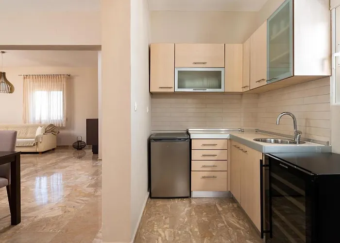 فيلة Il Paradiso Di Michail Fánai