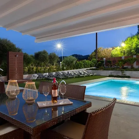 Il Paradiso Di Michail Fanes (Rhodes)