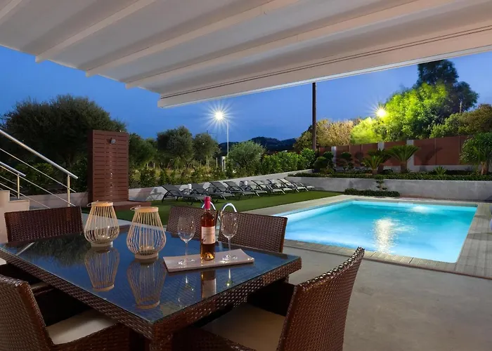 Il Paradiso Di Michail Fanes (Rhodes)